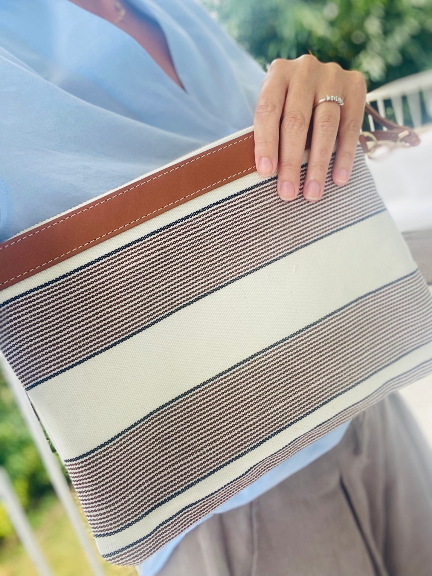 Beach Sand Clutch · Brown