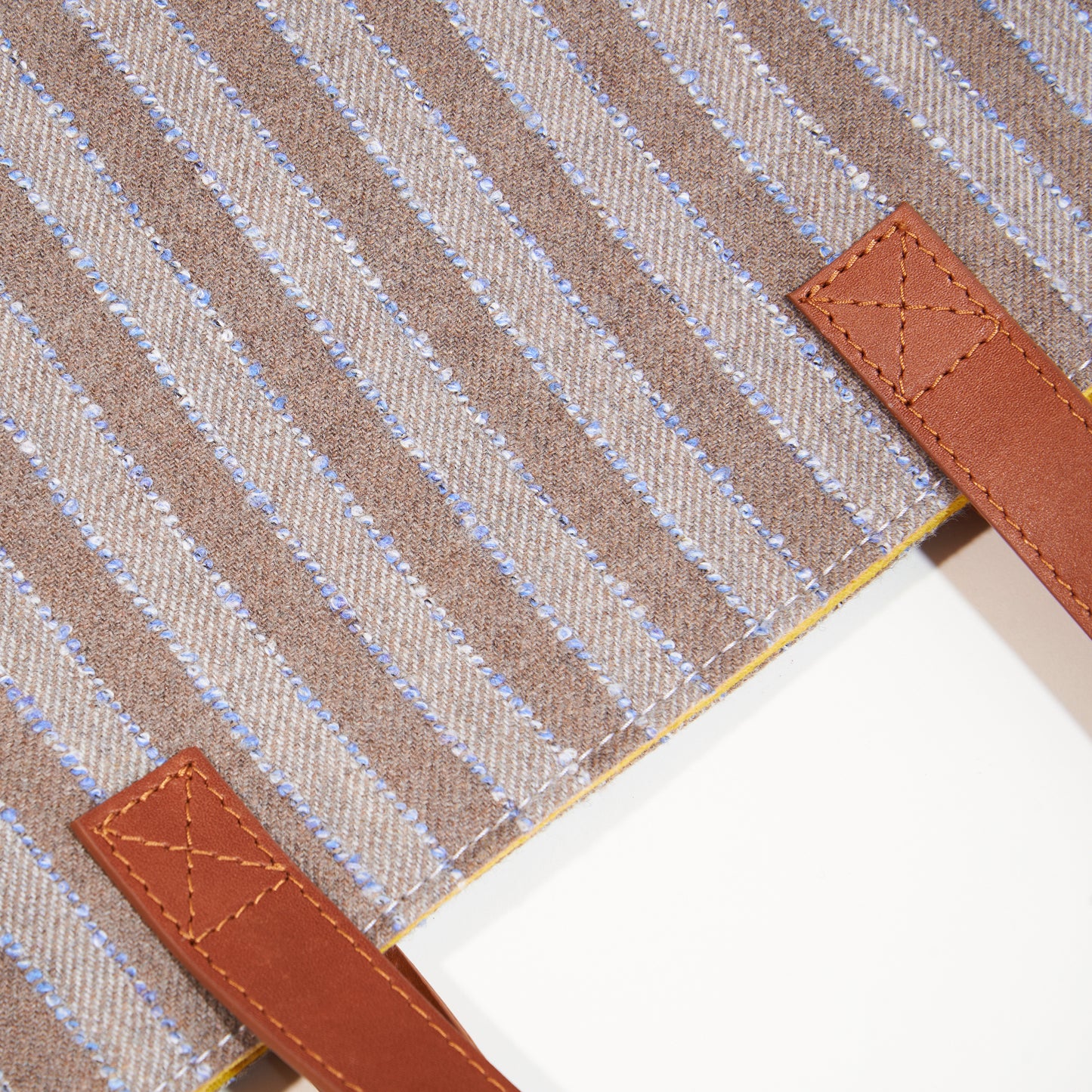Scottish Bag · Minkmustard