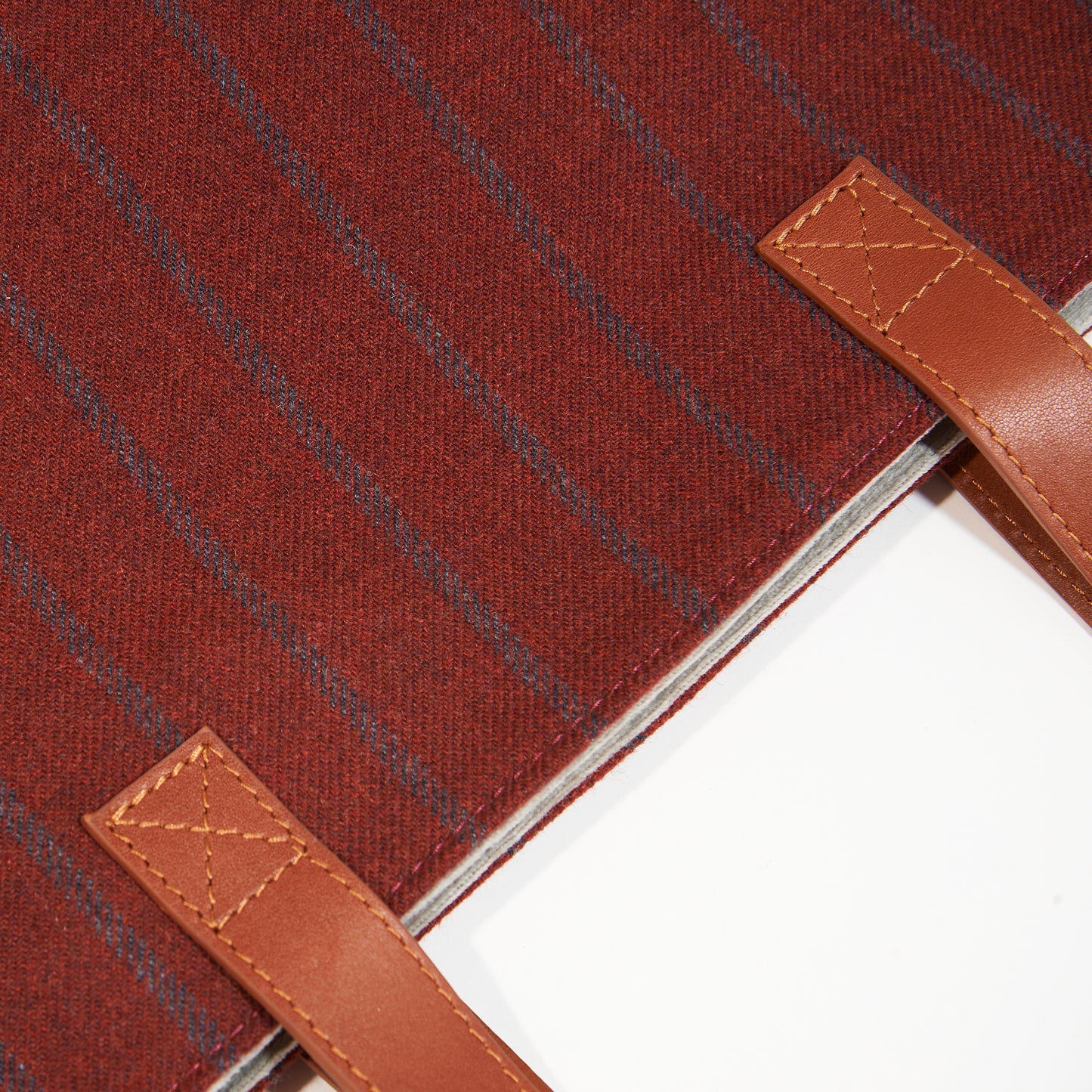 Scottish Bag · Redwine
